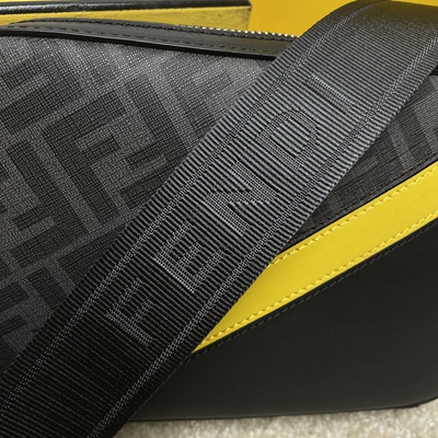 フェンディバッグ素材ディテール